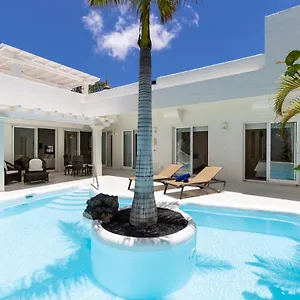  Villa 10.3 Spain