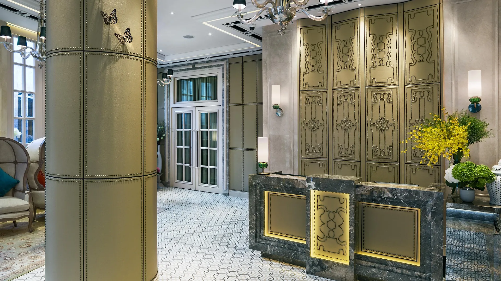 Hotel The Pottinger Hongkong 5*,